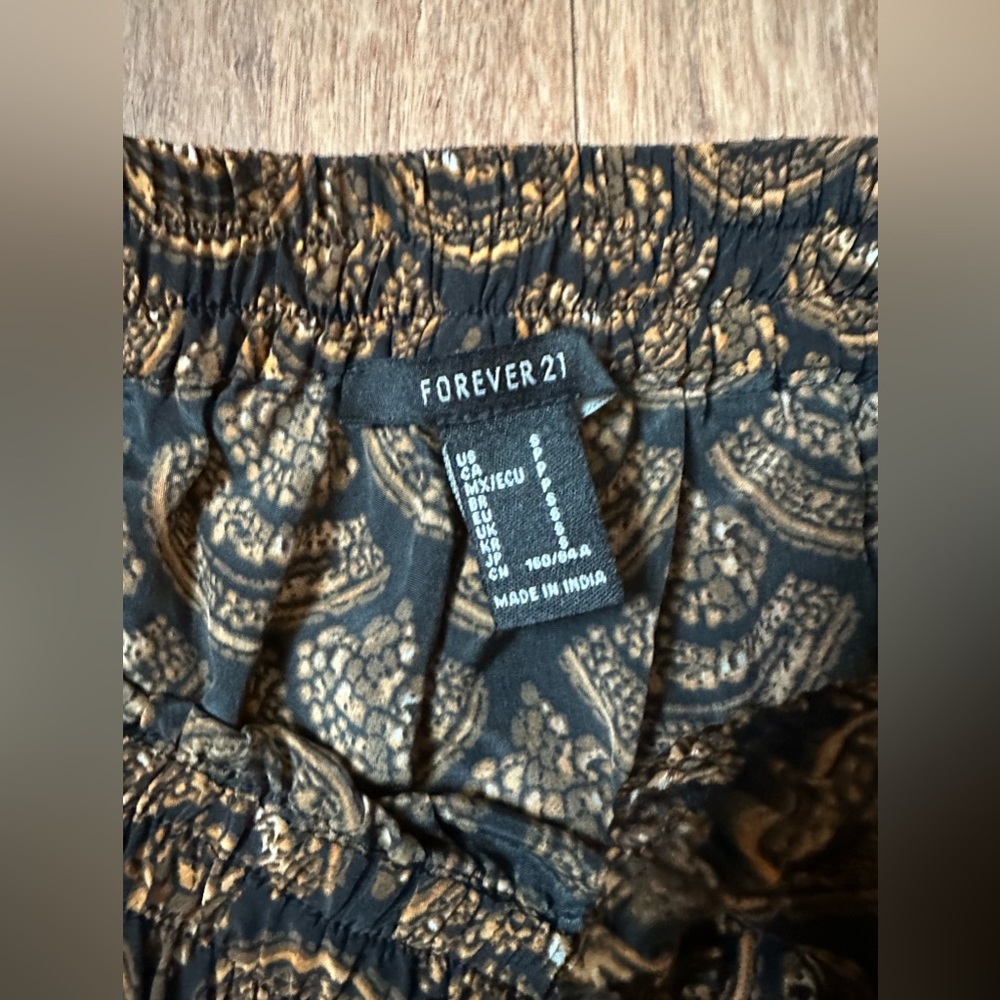 Pattern Forever 21 pants - Picture 2 of 3